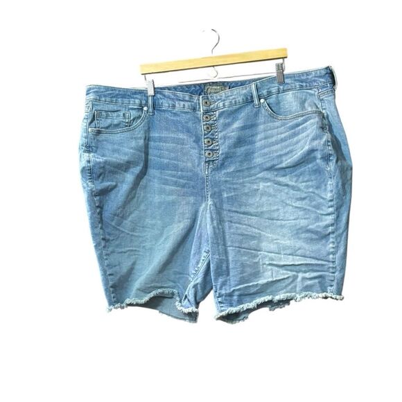 Torrid Medium Blue Denim Shorts 28 - Picture 1 of 3